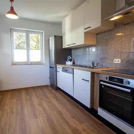 The Steinbock With Garden And Bbq * צל-אם-זי