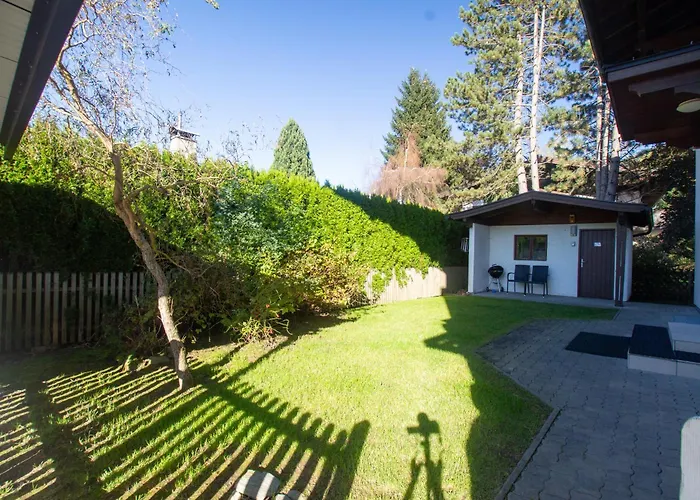 Casa de Férias The Steinbock With Garden And Bbq Zell am See